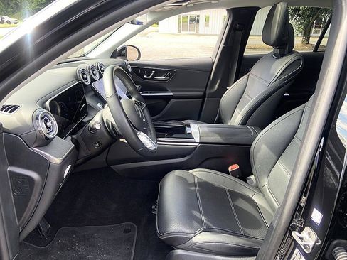 Used 2023 Mercedes-Benz GLC 300 4MATIC image 12