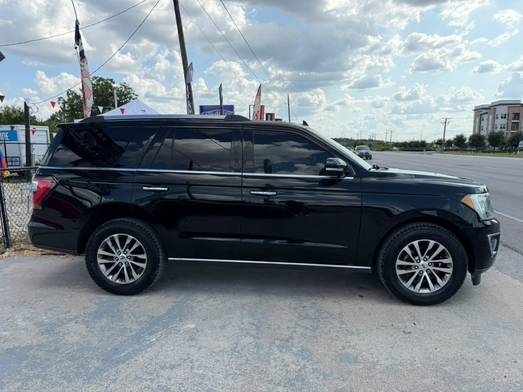 Used 2018 Ford Expedition Limited w/ Driver Assistance Package RWD image 7