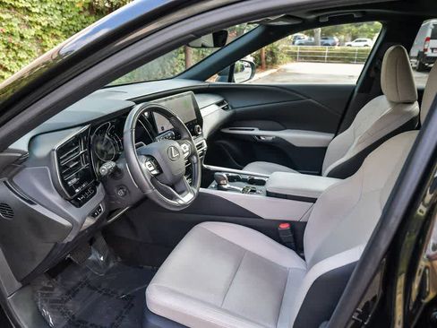Used 2024 Lexus RX 350h w/ Convenience Package image 16