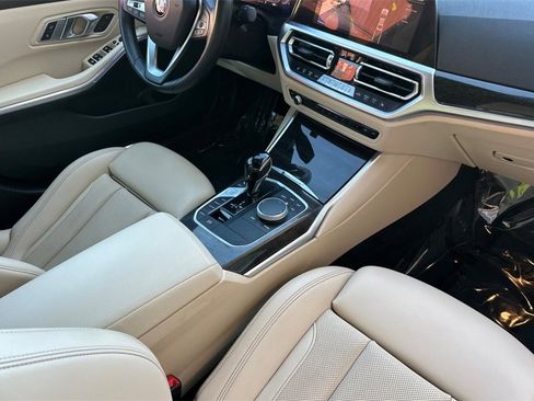 Used 2022 BMW 330i Sedan w/ Convenience Package image 18