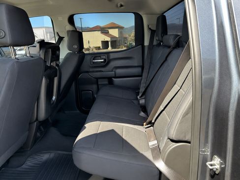 Used 2019 Chevrolet Silverado 1500 Custom w/ Custom Value Package RWD image 13