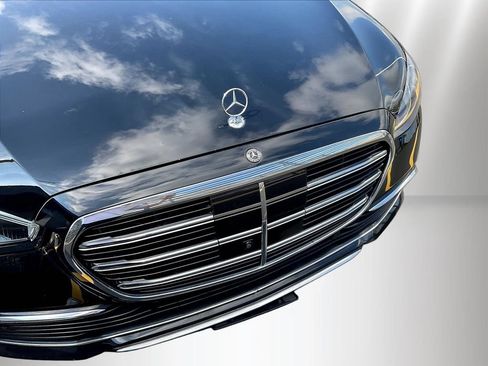 Used 2023 Mercedes-Benz S 500 4MATIC w/ Warmth & Comfort Package image 33