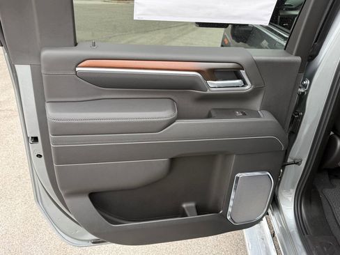 New 2026 GMC Sierra 2500 Denali w/ Denali Reserve Package image 23