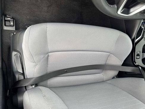 Certified 2025 Toyota Corolla SE image 9