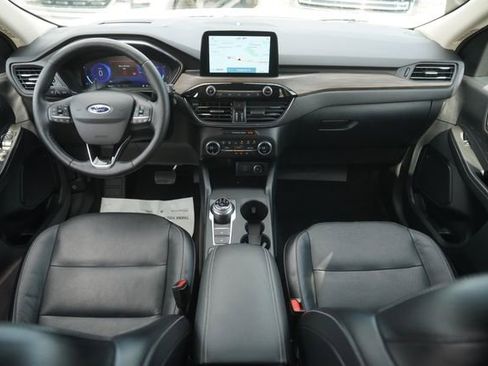 Certified 2020 Ford Escape Titanium w/ Titanium Premium Package 2.0 AWD/4WD image 21