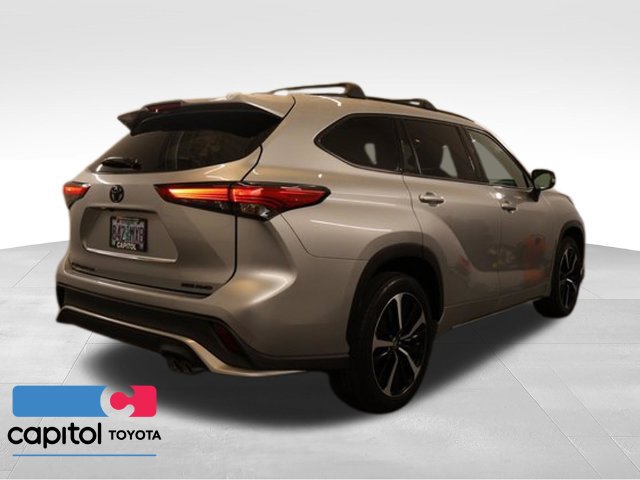 Certified 2021 Toyota Highlander XSE AWD/4WD image 3