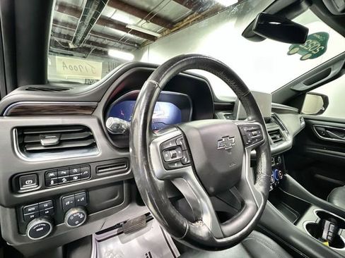 Certified 2022 Chevrolet Tahoe Z71 w/ Luxury Package AWD/4WD image 10