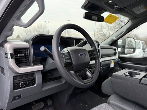 New 2026 Ford F350 XLT w/ XLT Premium Package AWD/4WD image 12