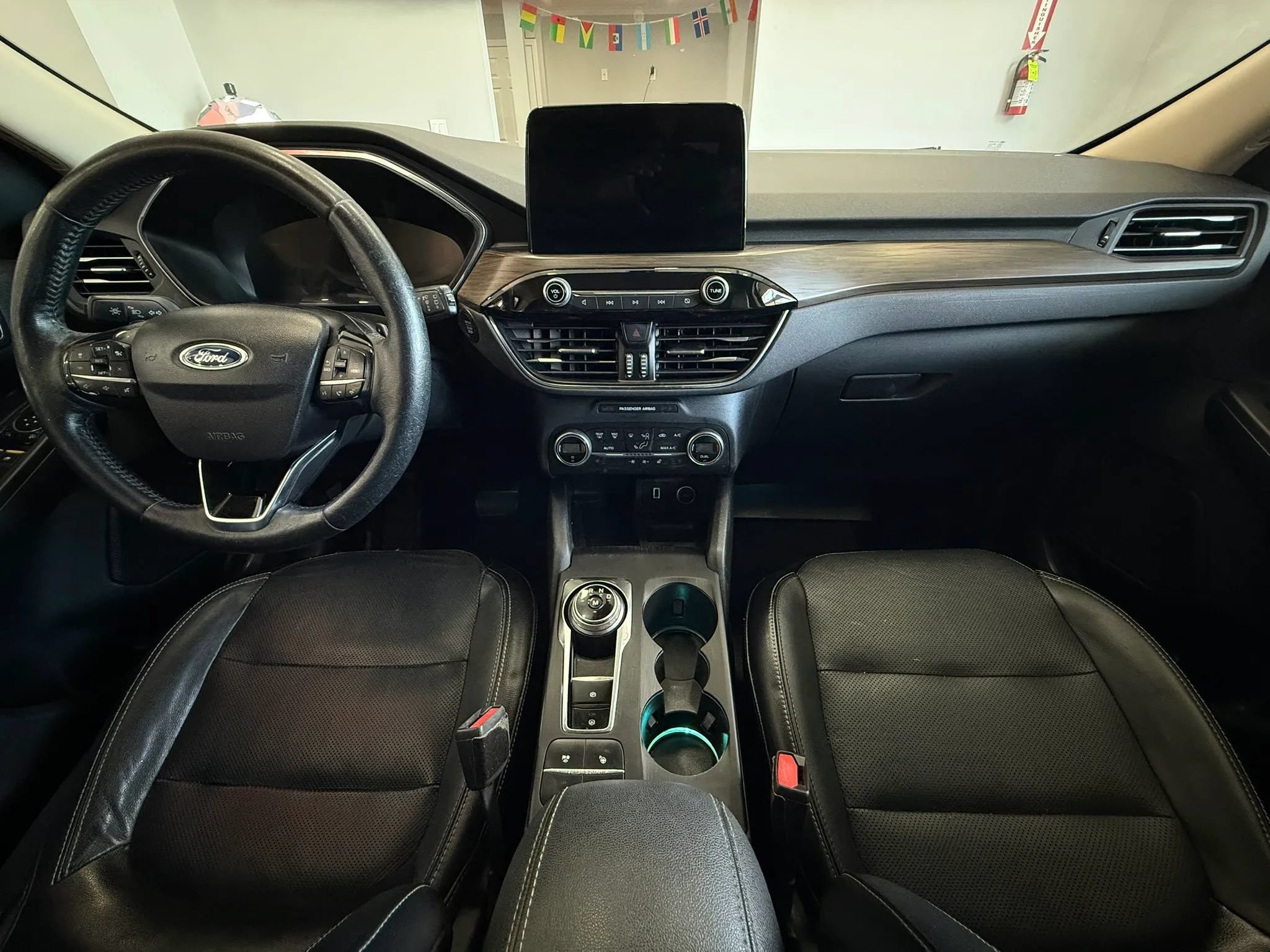 Used 2020 Ford Escape Titanium AWD/4WD image 24