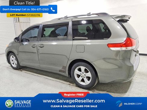 Used 2011 Toyota Sienna LE w/ Towing Pkg FWD image 3
