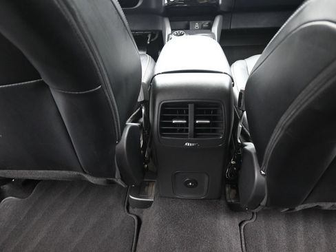Used 2025 Ford Escape Platinum AWD/4WD image 24