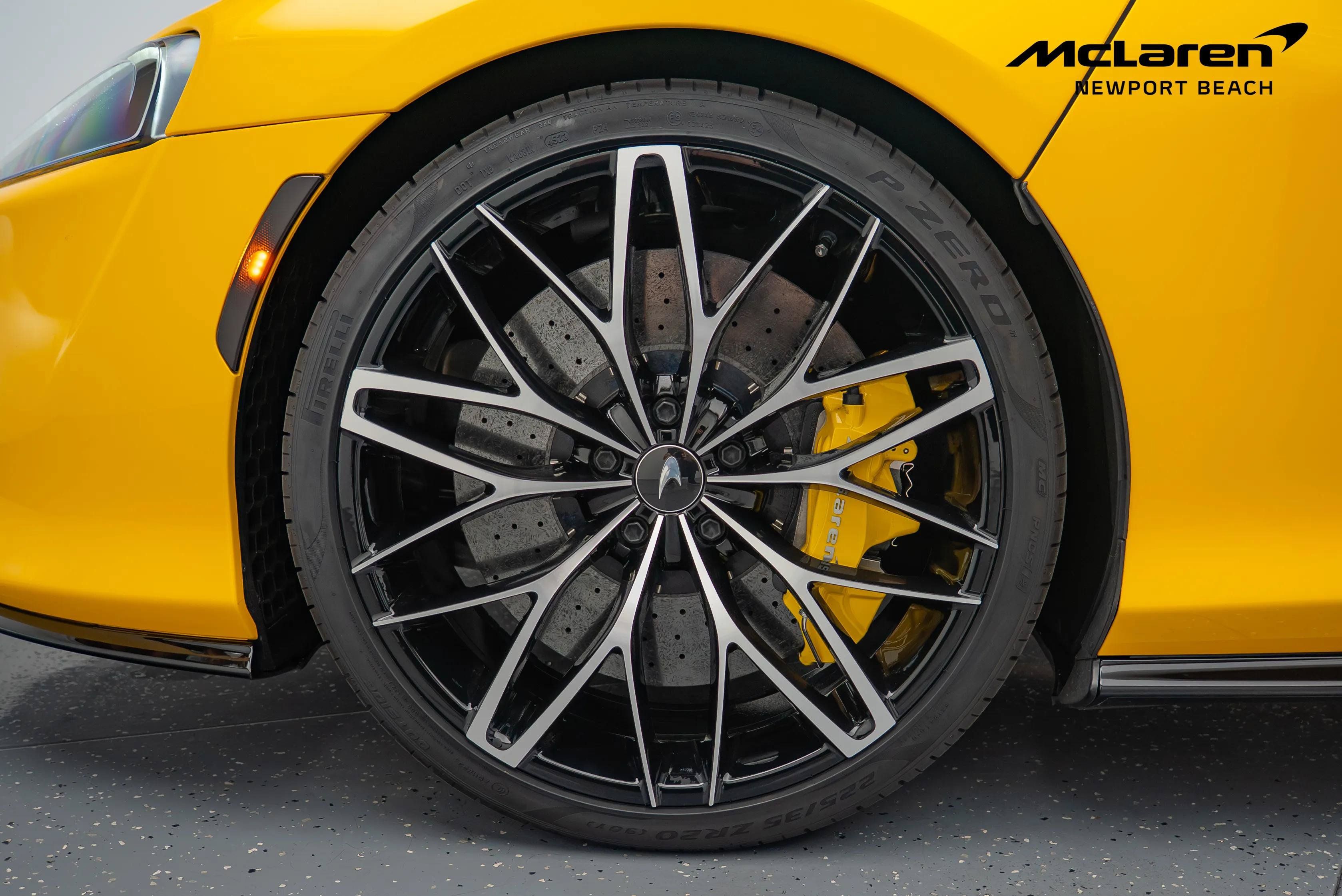 Used 2025 McLaren GTS RWD image 22