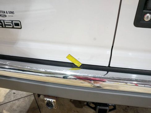 Used 1999 Ford E-150 and Econoline 150 RWD image 34