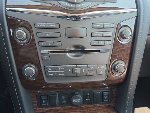 Used 2020 Nissan Armada SL w/ Premium Package AWD/4WD image 18