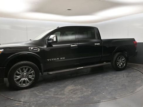 Used 2017 Nissan Titan Platinum Reserve AWD/4WD image 4