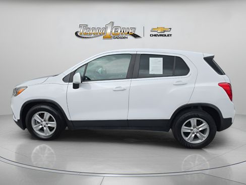 Used 2020 Chevrolet Trax LS w/ Tint and Cruise Package FWD image 5