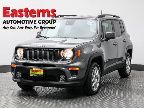 Used 2021 Jeep Renegade Latitude image 1