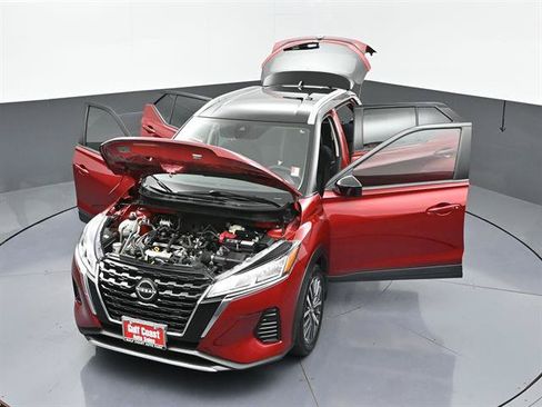 Used 2024 Nissan Kicks SV FWD image 47