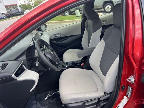 Used 2020 Toyota Corolla LE w/ Carpet Mat Package (TMS) image 21