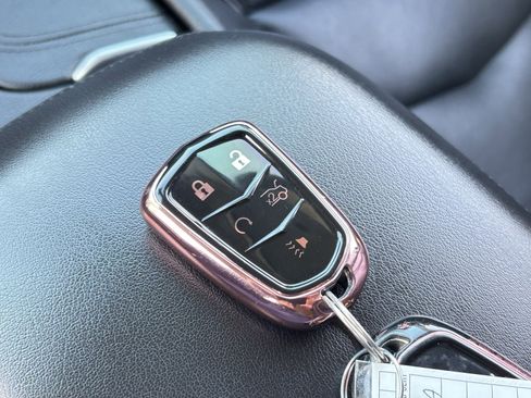 Used 2017 Cadillac XT5 Luxury w/ Driver Awareness Package image 26