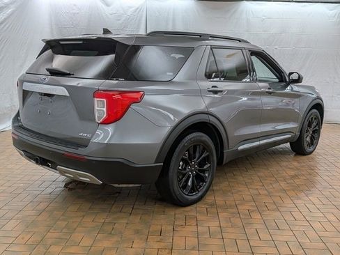 Used 2023 Ford Explorer XLT w/ Equipment Group 202A image 7