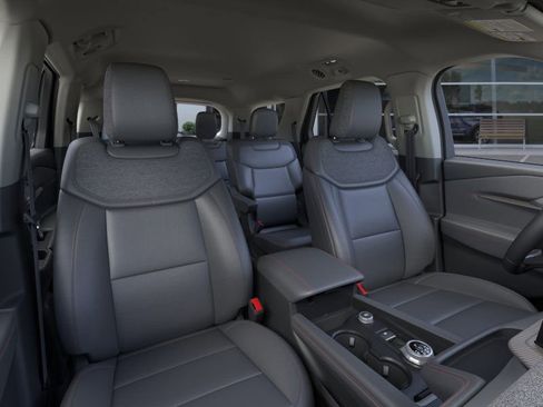New 2025 Ford Explorer Active w/ Active Comfort Package image 33
