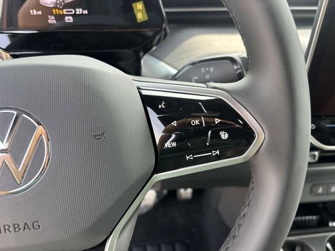 New 2025 Volkswagen ID. Buzz Pro S image 18