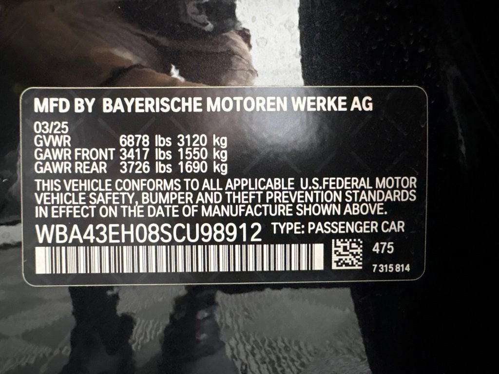Certified 2025 BMW 750e xDrive AWD/4WD image 35