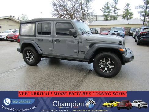 Used 2023 Jeep Wrangler Sport image 3