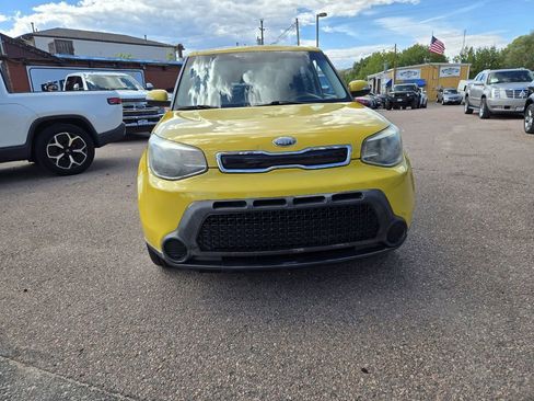 Used 2014 Kia Soul + image 2