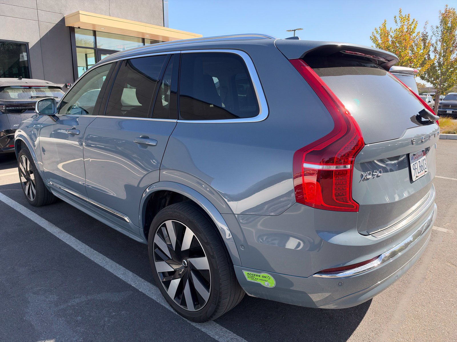 Used 2023 Volvo XC90 T8 Ultimate AWD/4WD image 4