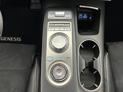 Used 2022 Genesis GV70 3.5T Sport w/ Sport Prestige Package AWD/4WD image 27