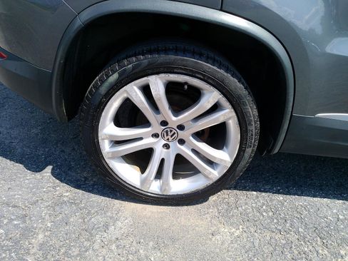 Used 2013 Volkswagen Tiguan SEL AWD/4WD image 7