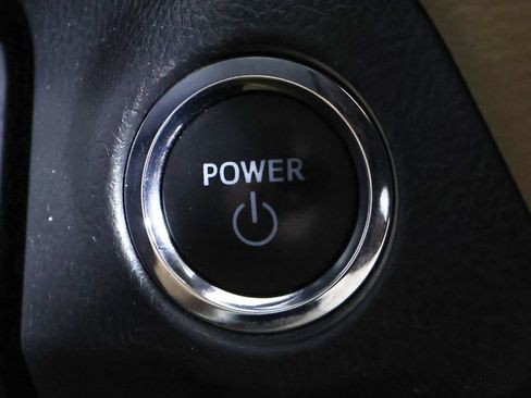 Used 2025 Toyota RAV4 XLE AWD/4WD image 35