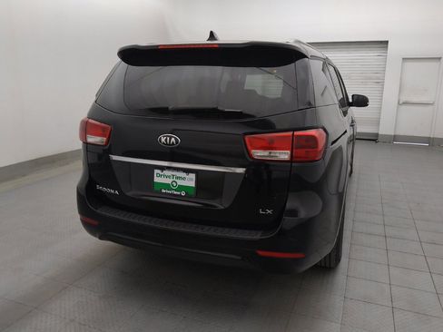 Used 2016 Kia Sedona LX FWD image 7
