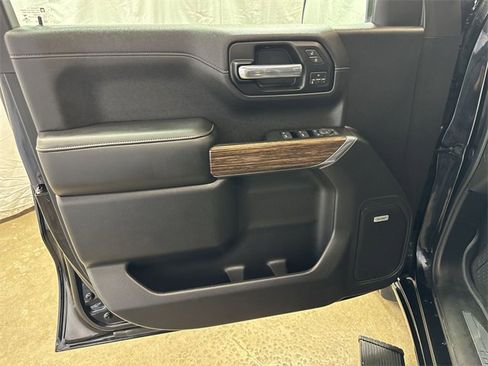 Used 2019 Chevrolet Silverado 1500 High Country w/ High Country Premium Package image 22