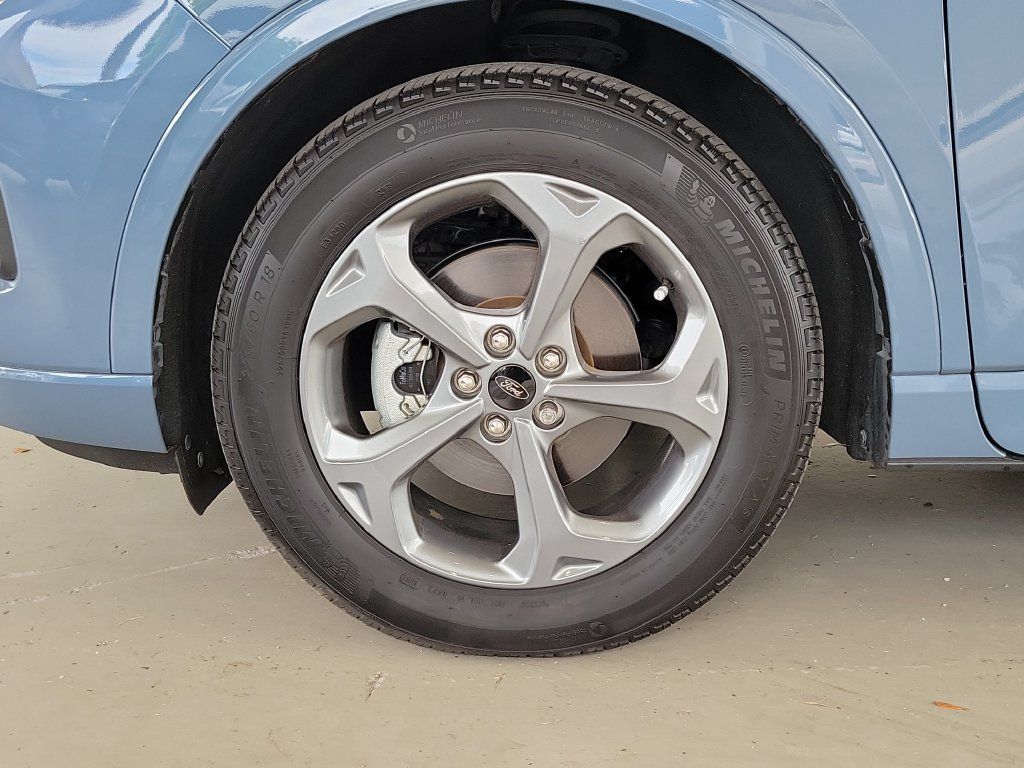 Used 2024 Ford Escape ST-Line w/ Tech Pack #1 FWD image 7