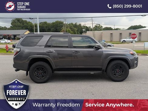 Used 2023 Toyota 4Runner SR5 Premium w/ Moonroof Package RWD image 8