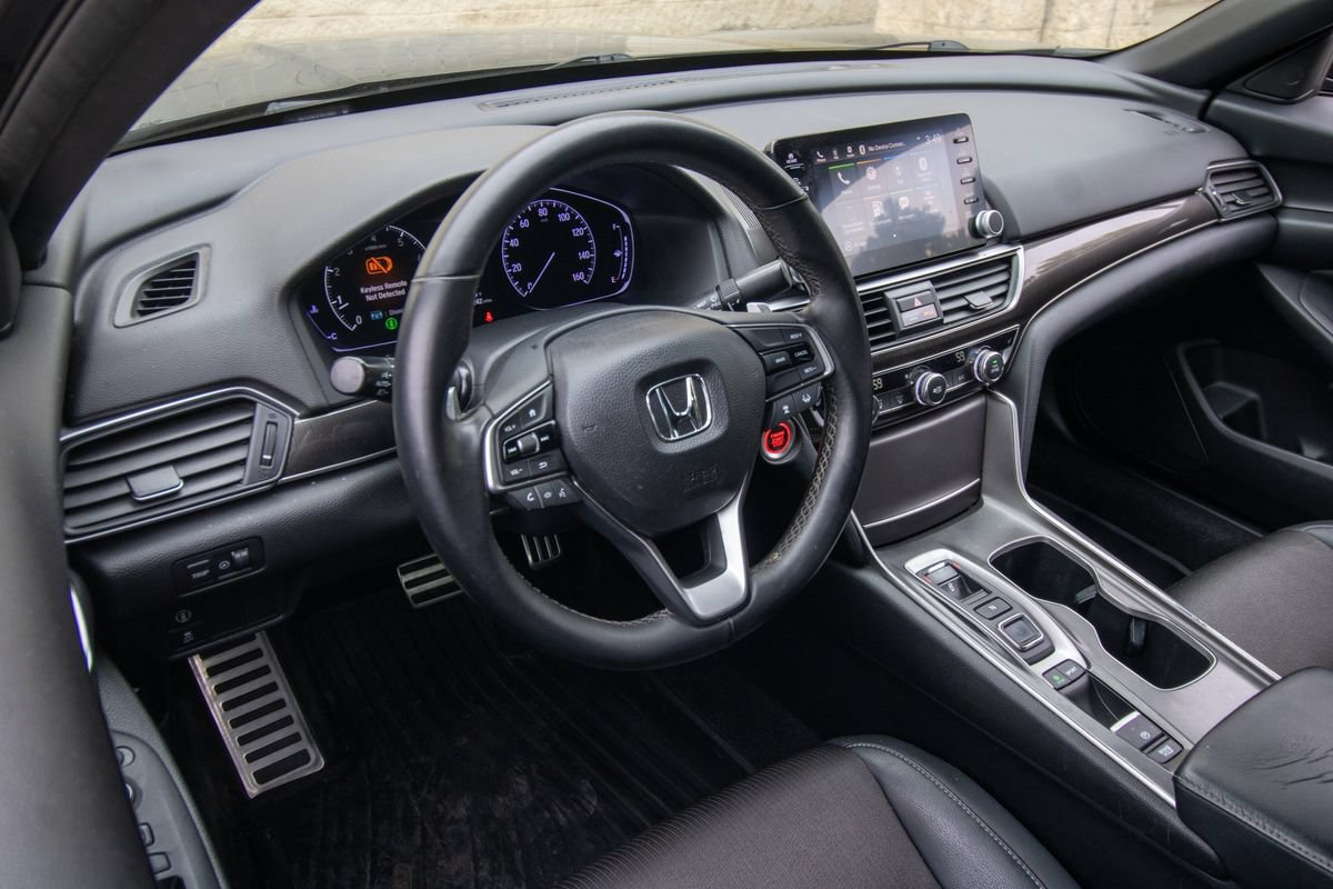 Used 2018 Honda Accord Sport image 12