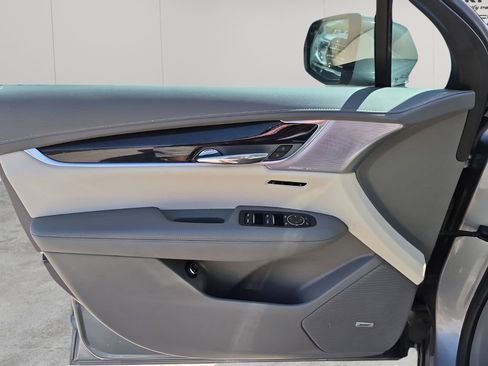 Used 2023 Cadillac XT6 Premium Luxury w/ Technology Package image 26