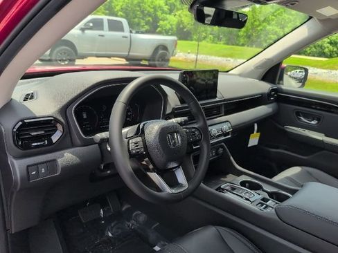 New 2025 Honda Pilot TrailSport image 21