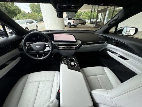 Certified 2024 Cadillac Lyriq Luxury w/ LPO, Floor Liner Package AWD/4WD image 21