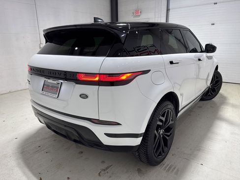 Used 2020 Land Rover Range Rover Evoque R-Dynamic SE image 4