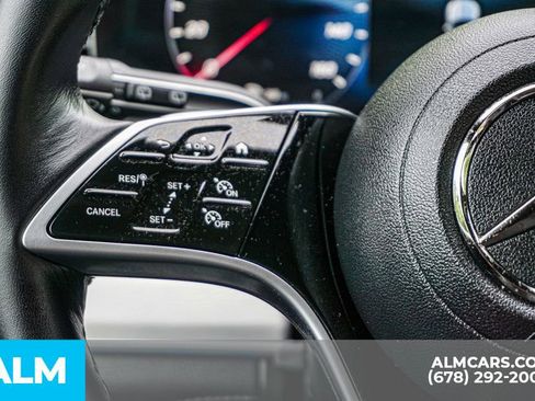 Used 2025 Mercedes-Benz GLE 350 4MATIC image 29