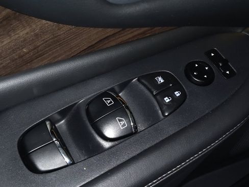 Used 2019 Nissan Murano Platinum w/ Cargo Package image 27