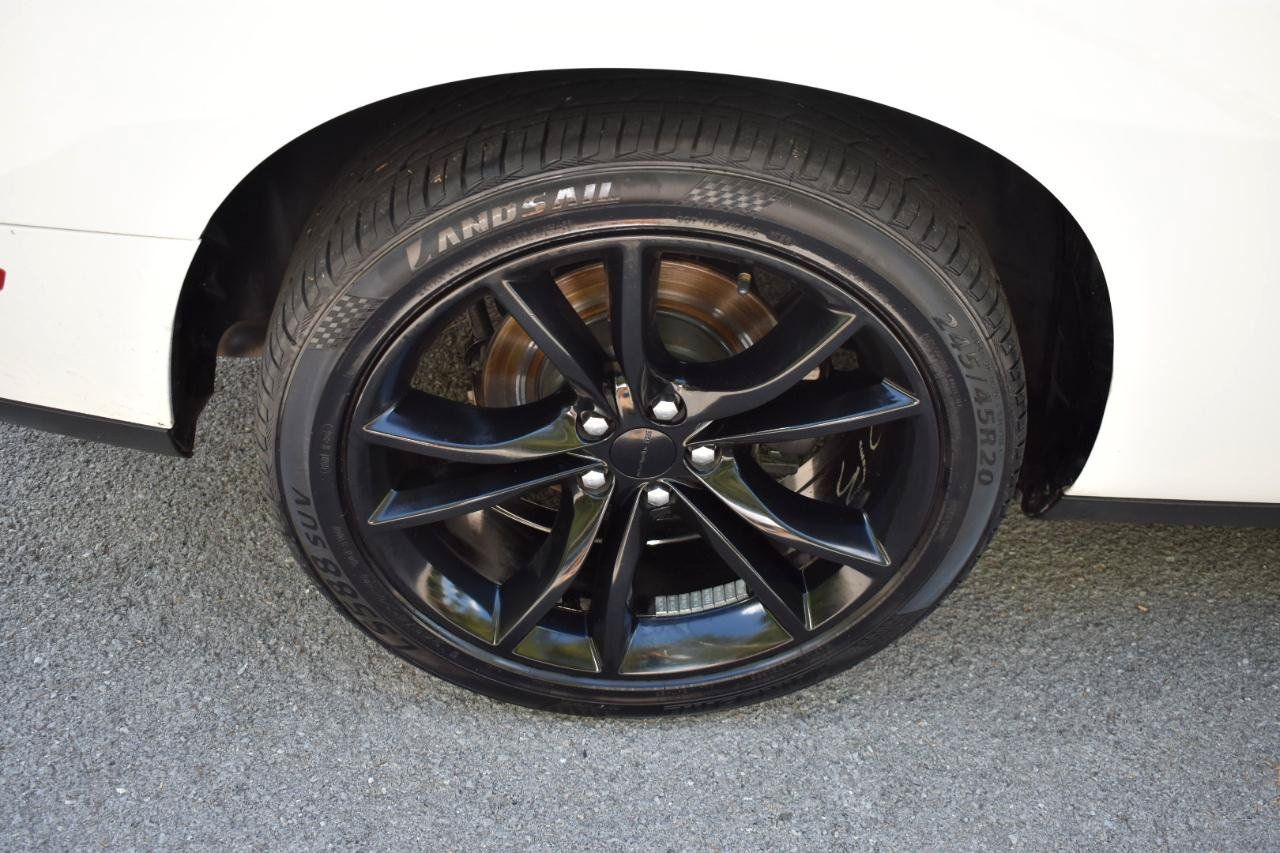 Used 2016 Dodge Challenger SXT w/ Blacktop Package RWD image 30