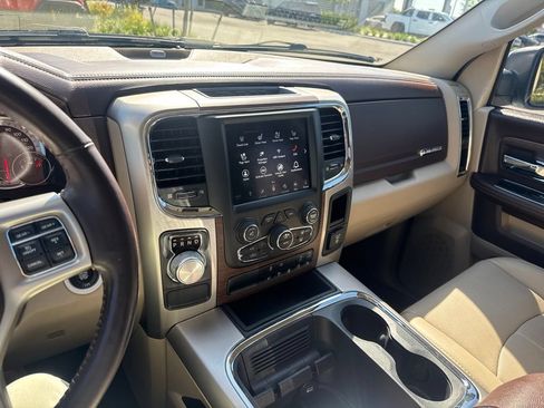 Used 2018 RAM 1500 Laramie w/ Convenience Group RWD image 14