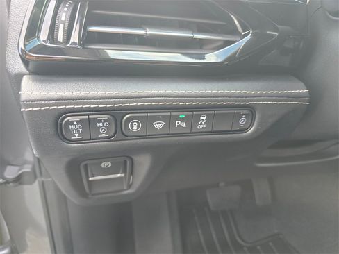 Used 2023 Acura MDX SH-AWD w/ Advance Package image 21