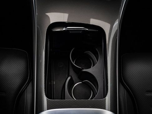 Used 2024 Mercedes-Benz GLC 300 4MATIC w/ AMG Line image 40