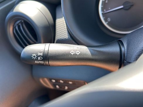 New 2025 Nissan Kicks Play S image 21